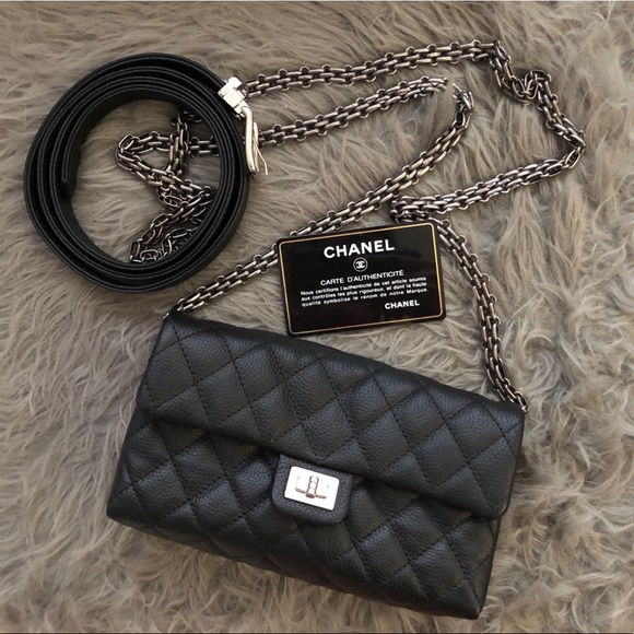 ❌SOLD❌ Chanel Reissue Belt/Crossbody Bag - Picture 2 of 16